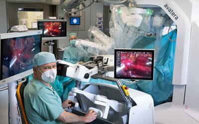 Erfolgreiche Operationen am Menschen mit deutschem OP-Roboter avatera