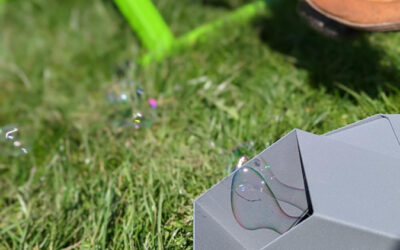 Energiefahrräder zum Thüringentag im Gepäck. Am Stand des Ilm-Kreises können Seifenblasen zum Fliegen gebracht werden.
