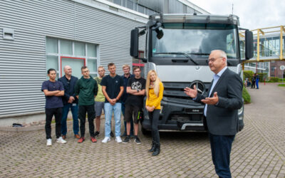 Praxisnahe Ausbildung im Berufschulzentrum „Hugo Mairich“ – neue Generation von Kfz’s zur Nutzung übergeben