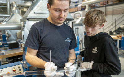 PRAXISTAGE im Unternehmen: unterwegs beim Speziallampen-Produzenten uv-technik im Gewerbegebiet Ost Ilmenau